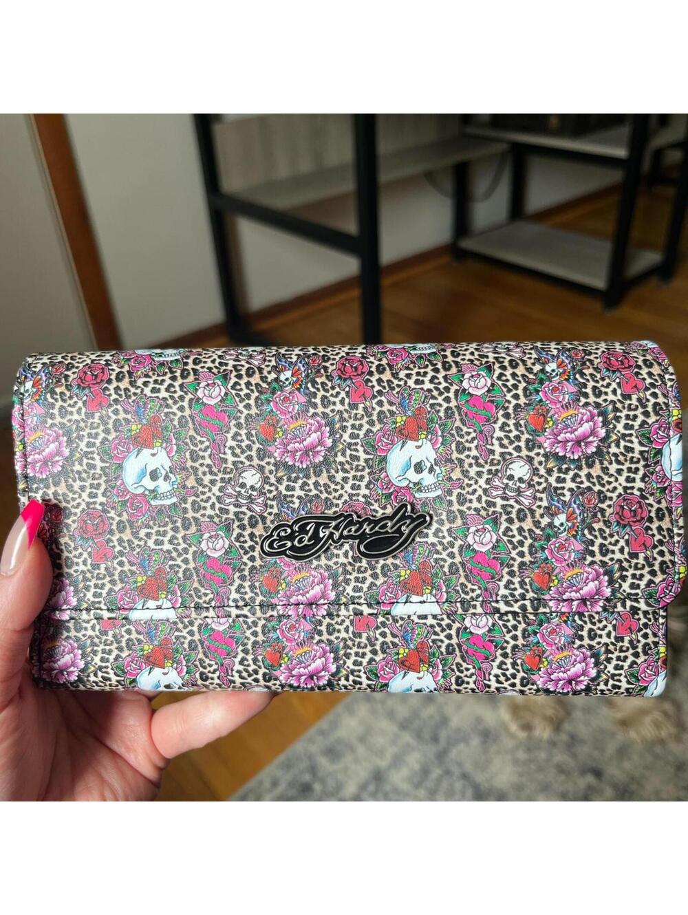 Ed Hardy Women's Multi and Pink Wallet-purs - Picture 6 of 6